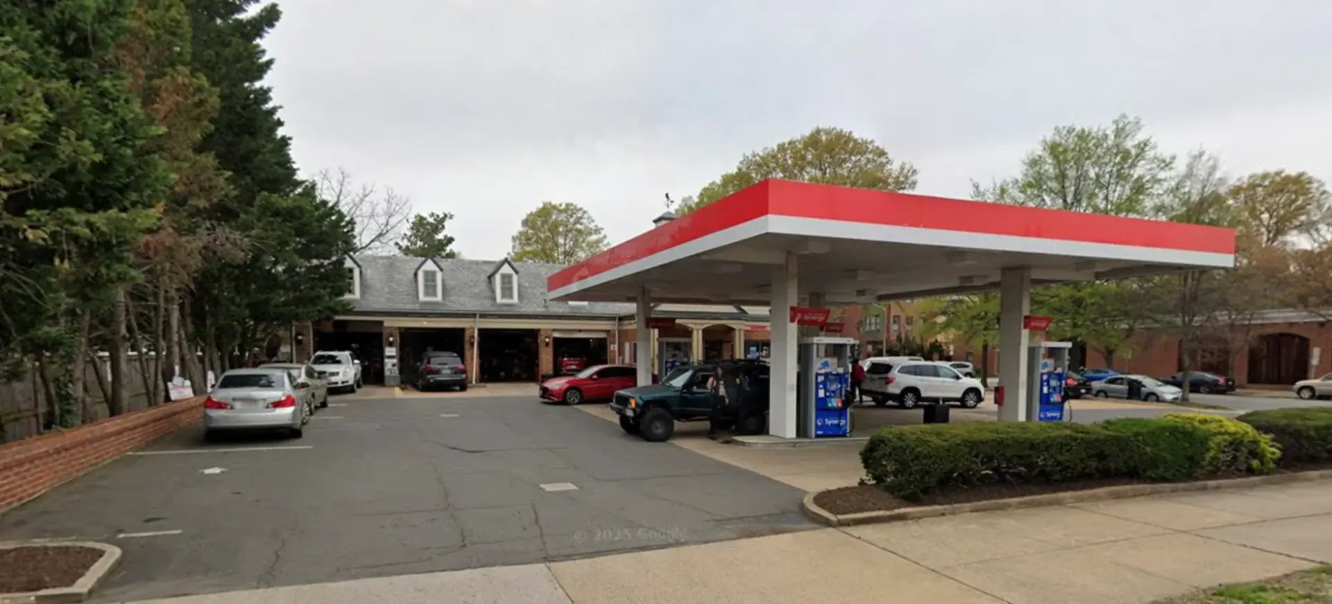 Old Town Alexandria Exxon Service Center at 501 S Washington St in Old Town Alexandria, VA